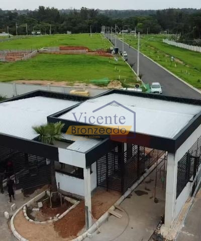 Condomínio Varandas dos Jequitibas  Vicente Bronzeado